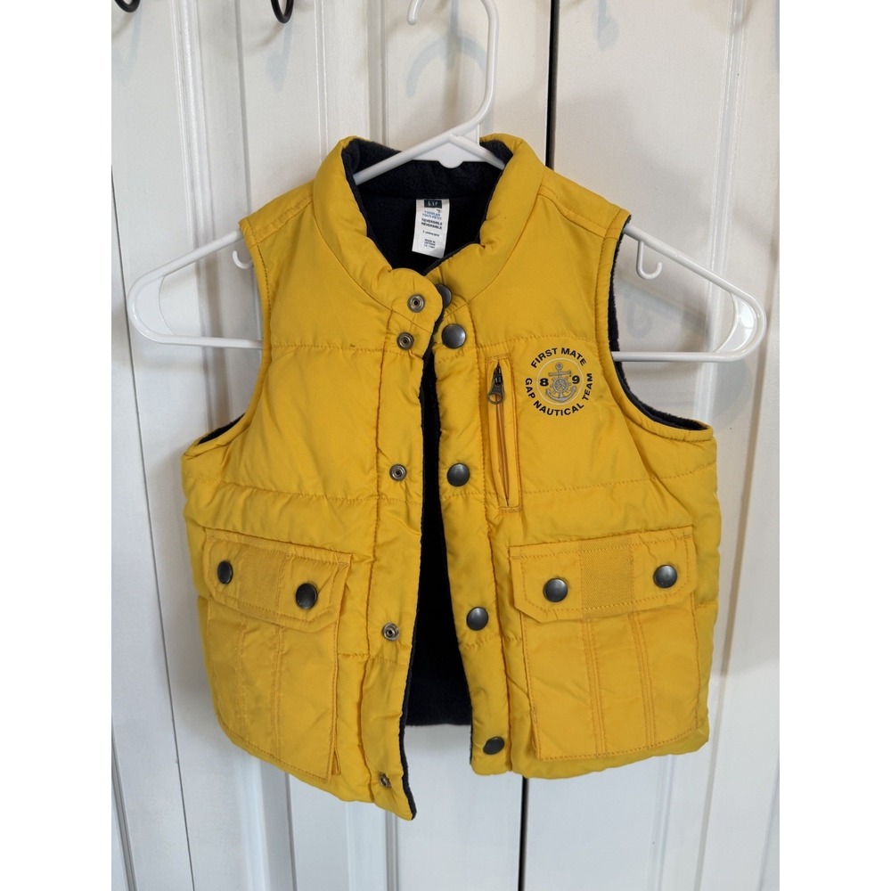 GAP Puffer Vest Toddler Boys Reversible Yellow / Navy Size 2 Nautical